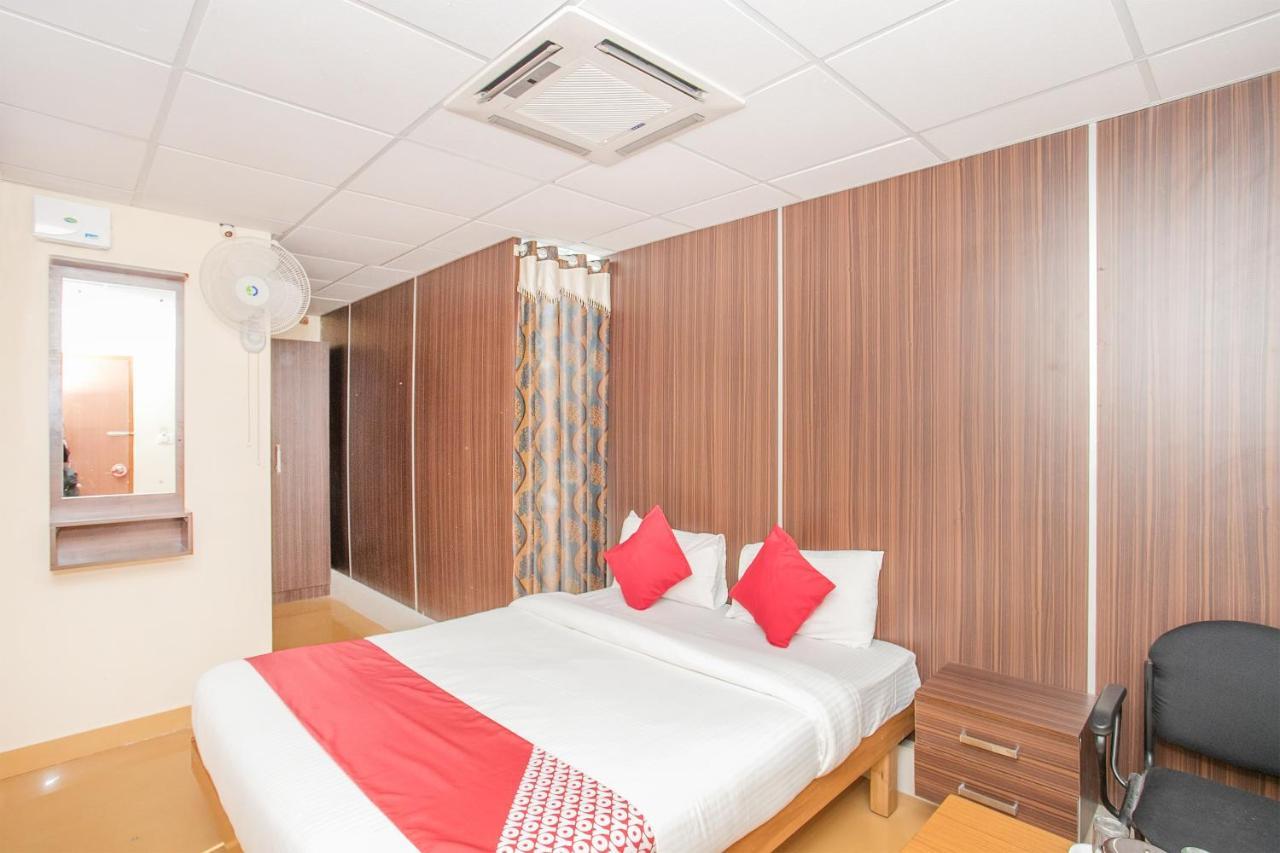 Oyo 10291 Sri Venkatadri Residency Hotel Bangalore Exterior photo
